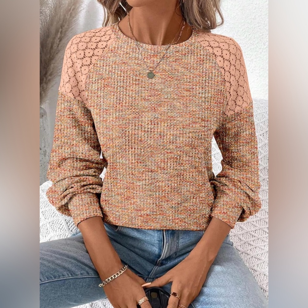 🛍️Women’s Long Sleeve Knit Top with Lace Shoulder Detail - Picture 3 of 4